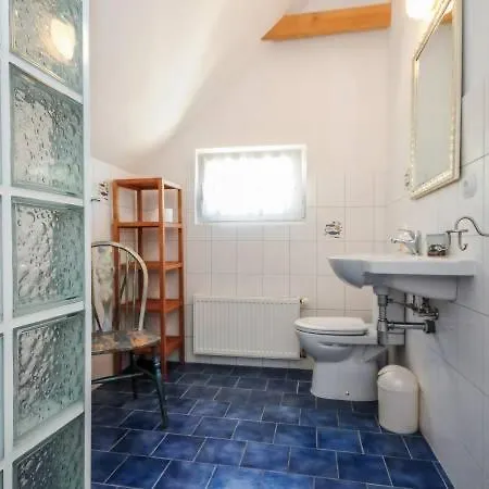 Appartement 2 Osobowy Na Poddaszu Z Lazienka I Dostepem Do Aneksu Kuchennego Wisełka