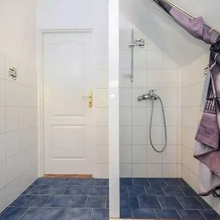 Appartement 2 Osobowy Na Poddaszu Z Lazienka I Dostepem Do Aneksu Kuchennego *